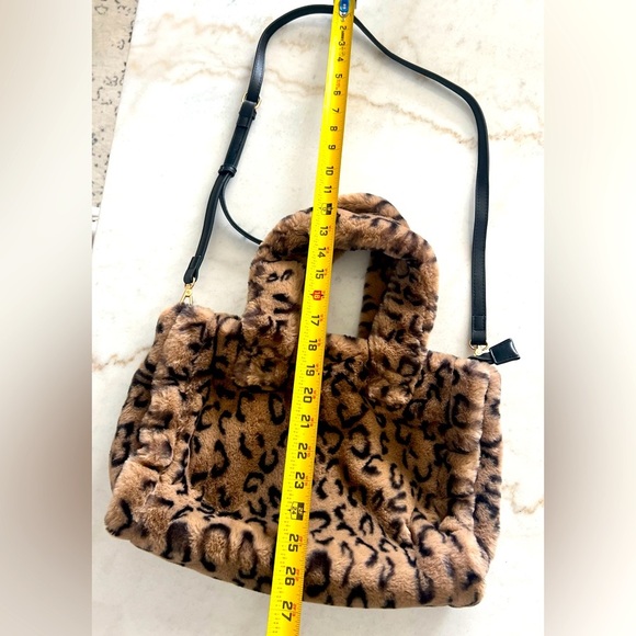 Urban Expressions Faux Fur Cheetah Print Crossbody and Top Handle Bag Tan Brown - Picture 9 of 12